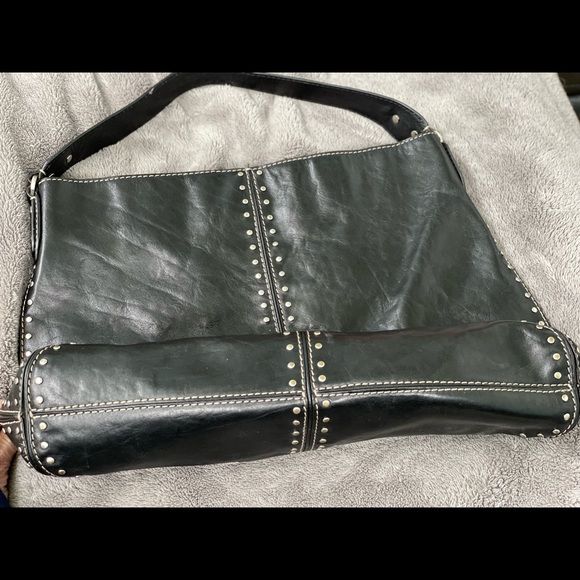 Michael Kors large shoulder bag snap closure black with silver grommet accents - Picture 4 of 14
